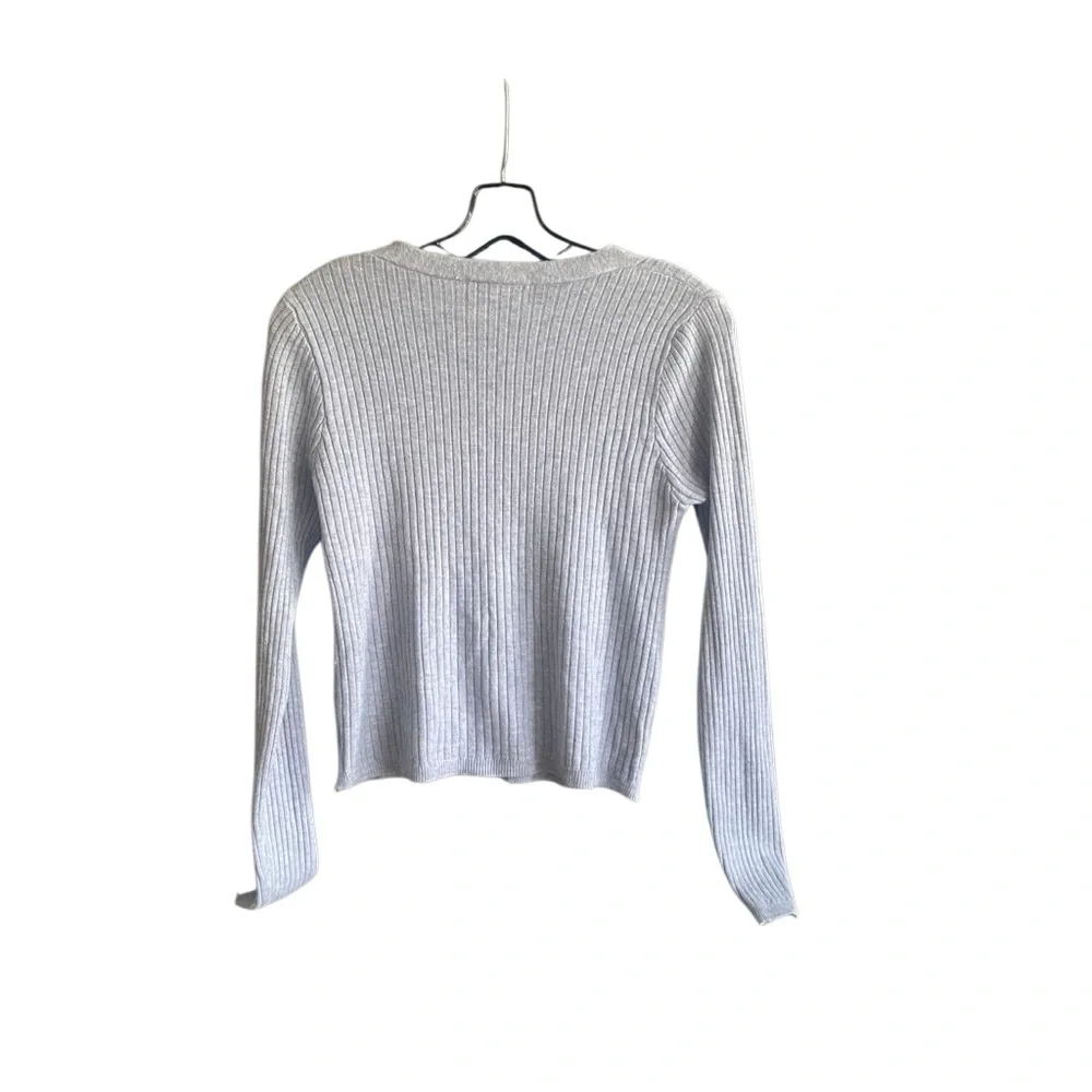 ⭐️CLEARANCE Coco & Shay Gray Ribbed Button Down Knit Cardigan Sweater. Medium.